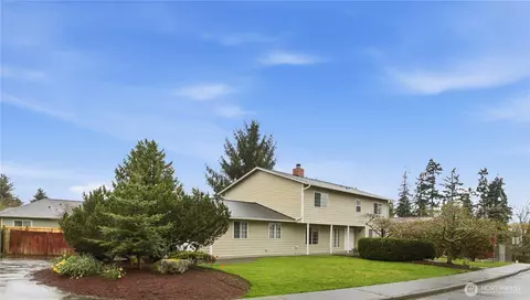 921 S 262nd Pl, Des Moines, WA 98198
