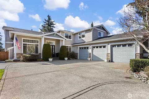 20212 Maplewood Dr, Edmonds, WA 98026