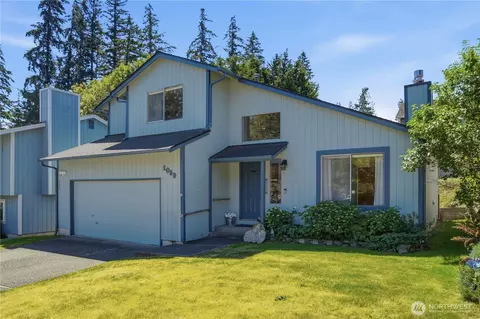 1059 NE Regal Ct, Bremerton, WA 98311