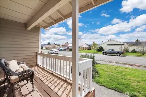 Exterior - 2947 Edel Ave, Enumclaw, WA 98022 photo 2 of 8