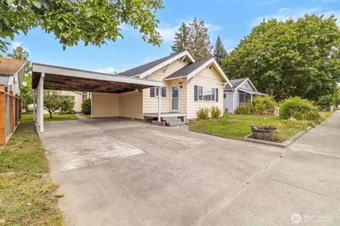 310 Second St, Sumas, WA 98295