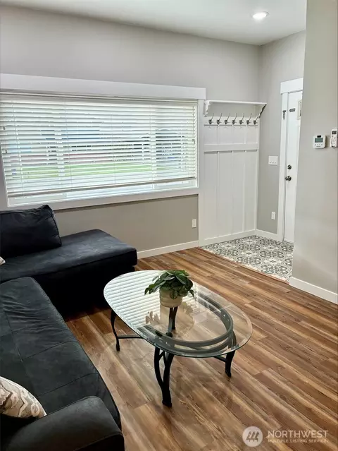 Entry Way - 310 Second St, Sumas, WA 98295 photo 2 of 3