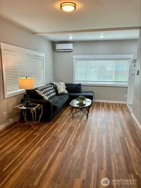 Living - 310 Second St, Sumas, WA 98295 photo 2 of 2