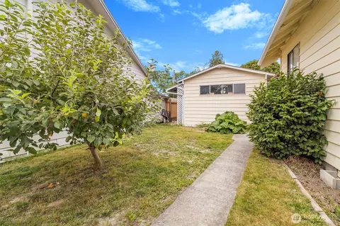 Exterior - 310 Second St, Sumas, WA 98295 photo 6 of 6
