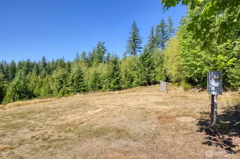13476 Tenino Dr W, Bremerton, WA 98312