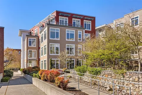 180 Harbor Square Loop NE #B421, Bainbridge Island, WA 98110