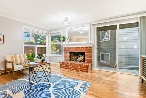 Living - 820 Cady Rd #B101, Everett, WA 98203 photo 4 of 4