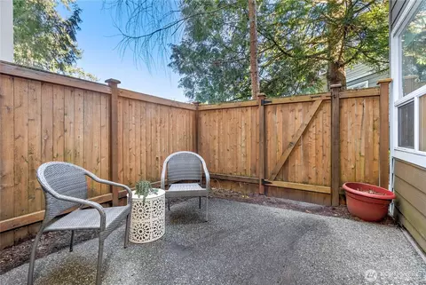 Exterior - 820 Cady Rd #B101, Everett, WA 98203 photo 2 of 6