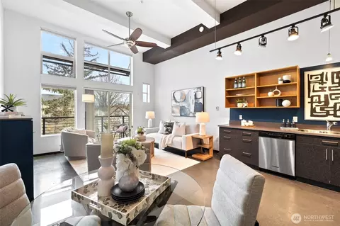 4422 Bagley Ave N #216, Seattle, WA 98103