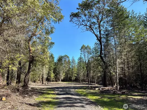 4216 E Sequim Bay Rd, Sequim, WA 98382