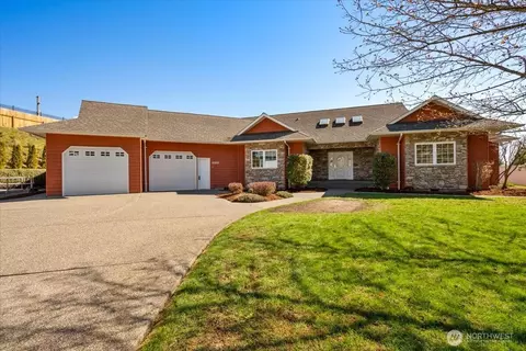 12221 237th Ave E, Buckley, WA 98321