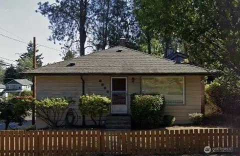 9056 9th Ave NW, Seattle, WA 98117