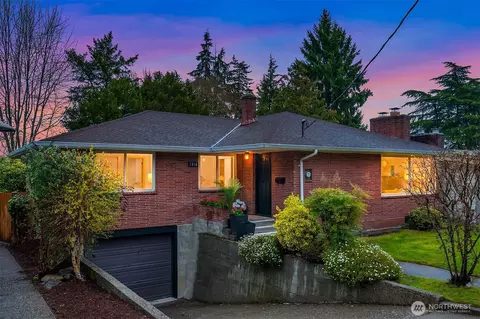 3818 NE 94th St, Seattle, WA 98115