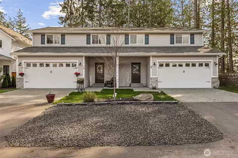 21 E Sullivan St, Allyn, WA 98524
