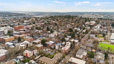 View/Area - 1814 E John St, Seattle, WA 98112 photo 4 of 10