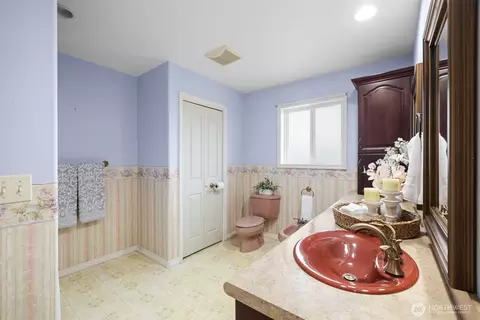 Bath - 382 Discovery View Dr, Sequim, WA 98382 photo 1 of 6