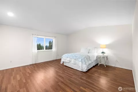 Bedroom - 382 Discovery View Dr, Sequim, WA 98382 photo 1 of 4