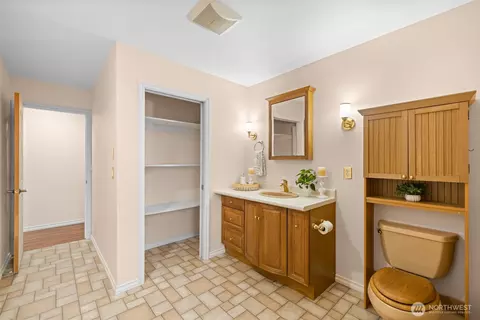 Bath - 382 Discovery View Dr, Sequim, WA 98382 photo 5 of 6
