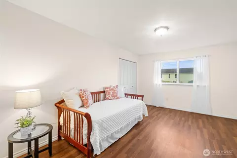 Bedroom - 382 Discovery View Dr, Sequim, WA 98382 photo 3 of 4
