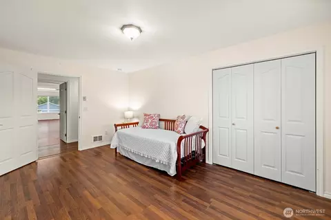 Bedroom - 382 Discovery View Dr, Sequim, WA 98382 photo 4 of 4