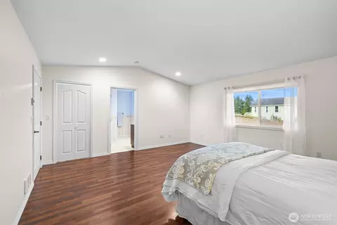 Bedroom - 382 Discovery View Dr, Sequim, WA 98382 photo 2 of 4