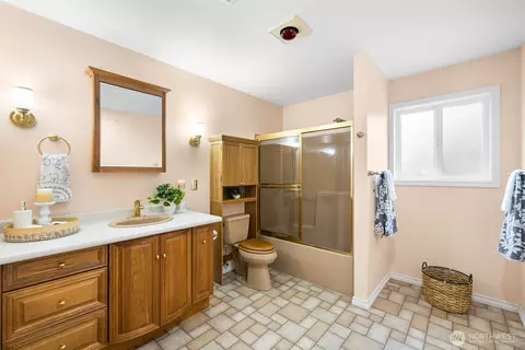 Bath - 382 Discovery View Dr, Sequim, WA 98382 photo 4 of 6