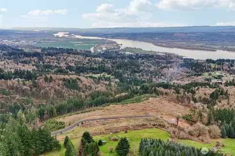 685 Anderson Dr, Kalama, WA 98625