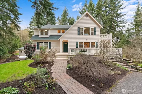 24801 Hillbend Ln NE, Kingston, WA 98346