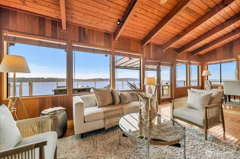 10200 Marine View Dr, Mukilteo, WA 98275