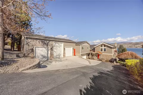 21 Grace Ln, Chelan, WA 98816