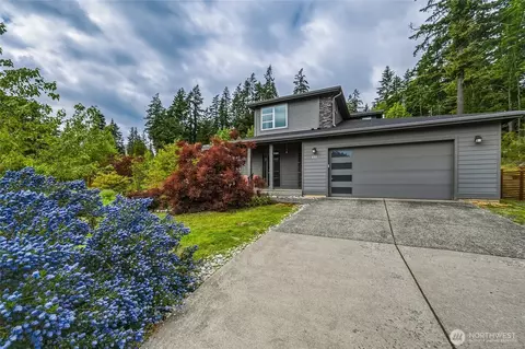 695 Chuckanut Dr N, Bellingham, WA 98229