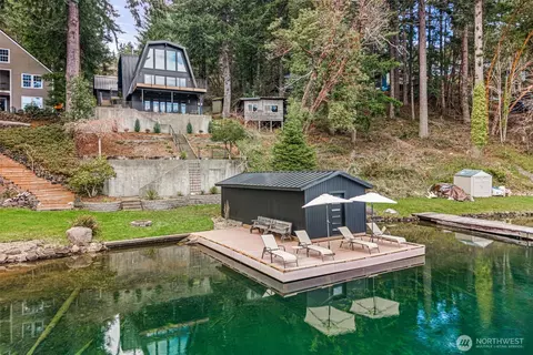 1721 Summit Lake Shore Rd NW, Olympia, WA 98502