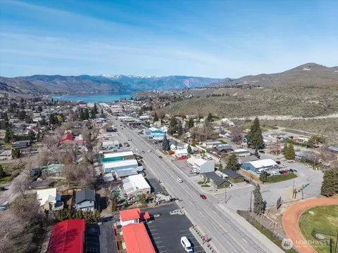 View/Area - 916 E Johnson Ave, Chelan, WA 98816 photo 4 of 6