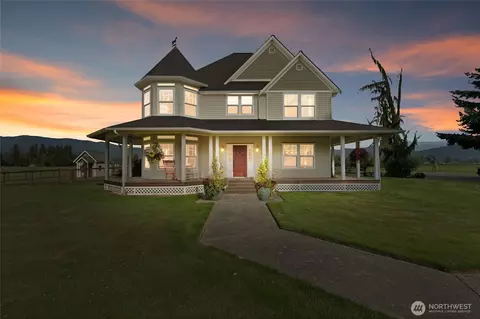 9177 Collins Rd, Sedro Woolley, WA 98284