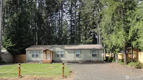 90 N Hamma Hamma Dr E, Hoodsport, WA 98548