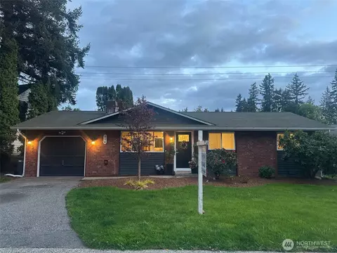 Exterior - 616 212th St SW, Bothell, WA 98021 photo 2 of 9