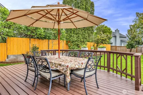 Exterior - 616 212th St SW, Bothell, WA 98021 photo 7 of 9