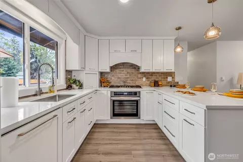 Kitchen - 616 212th St SW, Bothell, WA 98021 photo 1 of 3