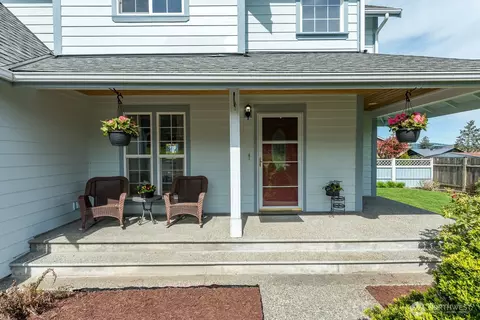 2412 16th St, Anacortes, WA 98221