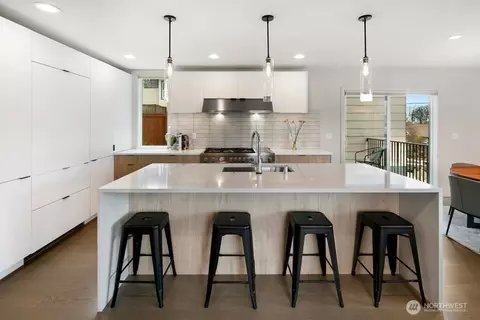 Kitchen - 1601 E Jefferson St, Seattle, WA 98122 photo 2 of 3