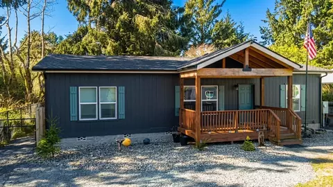 375 Sextans Ave SW, Ocean Shores, WA 98569