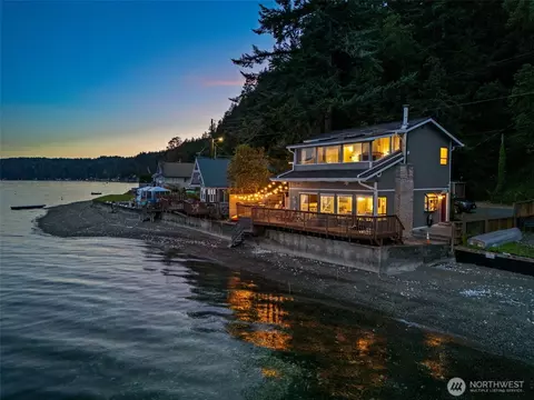 9661 NE North Shore Rd, Belfair, WA 98528