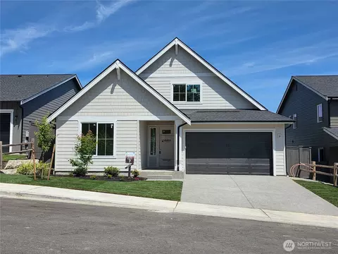 7161 91st St E, Puyallup, WA 98371