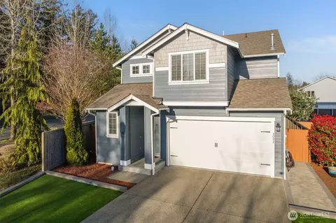 3092 Puget Meadow Loop NE, Lacey, WA 98516