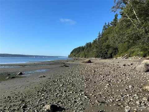 111 Seven Sisters Bch, Port Ludlow, WA 98358