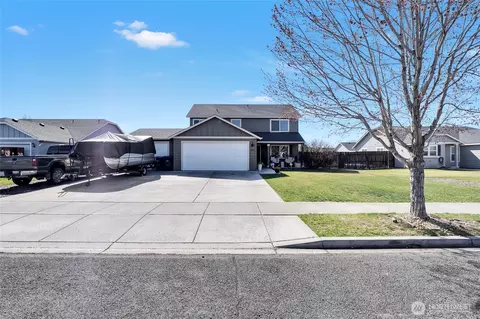 1407 E Crossroads Dr, Moses Lake, WA 98837