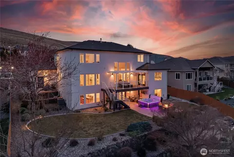 1614 W 51st Ave, Kennewick, WA 99338