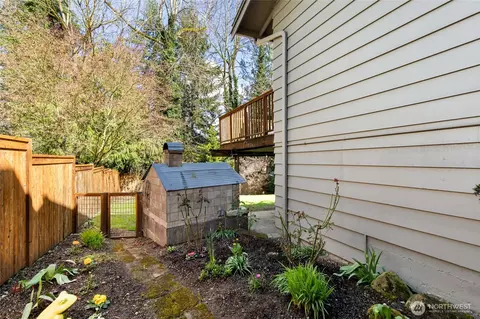 Exterior - 601 220th St SW, Bothell, WA 98021 photo 11 of 14