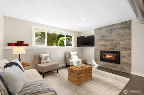 Living - 601 220th St SW, Bothell, WA 98021 photo 3 of 3