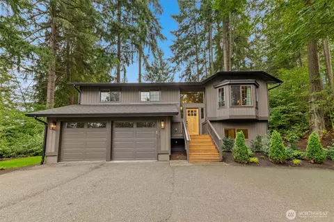 15817 SE Newport Way, Bellevue, WA 98006